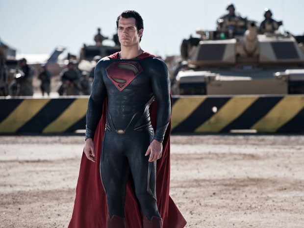 Henry Cavill como Superman em 'O homem de aço' (Foto: Divulgação)